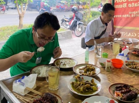 Wamendag Coba Makan di Warung Tak Sampai 20 Menit, Segini Waktunya