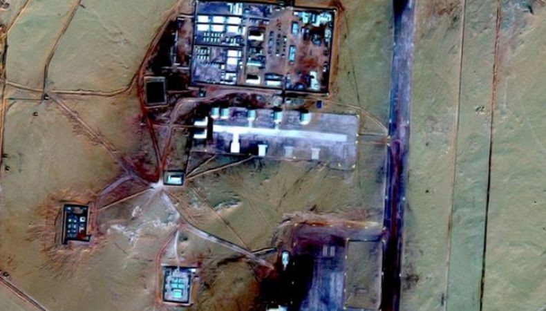 Iseng Lihat Google Maps, Netizen Terkejut Temukan Pangkalan Militer di Tengah Gurun