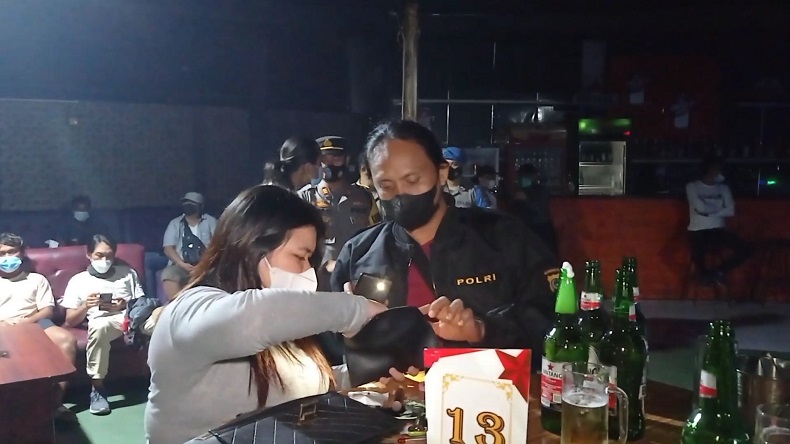 Diskotek di Pangkalpinang Nekat Beroperasi saat PPKM, 12 Orang Ditangkap