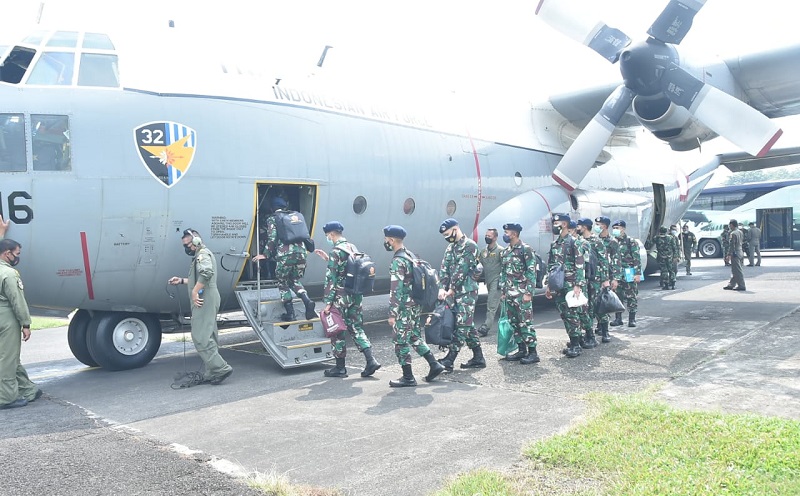 TNI Kirim Alkes dan Nakes ke Kalimantan-Sulawesi Bantu Penanganan Covid-19