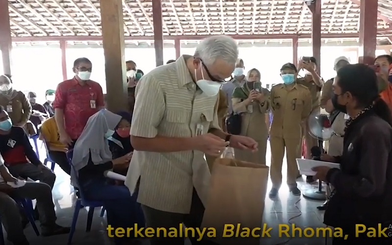Ganjar Pranowo Perkenalkan Penyanyi  Bersuara Emas Black Rhoma di Instagram