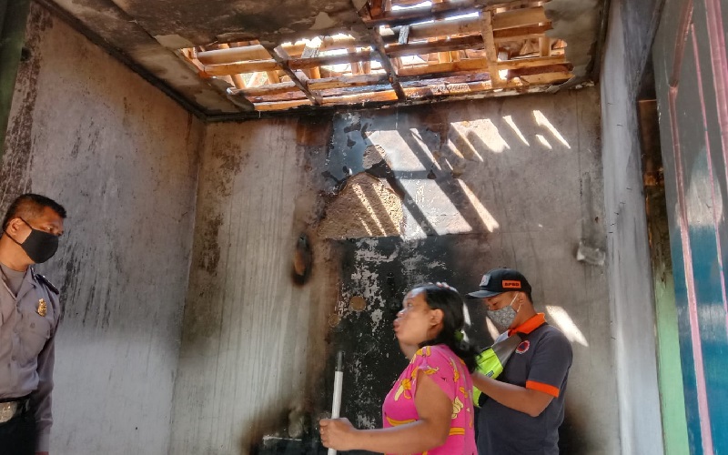 Satu Rumah di Caringin Sukabumi Terbakar, Pemilik Terluka saat Coba Padamkan Api