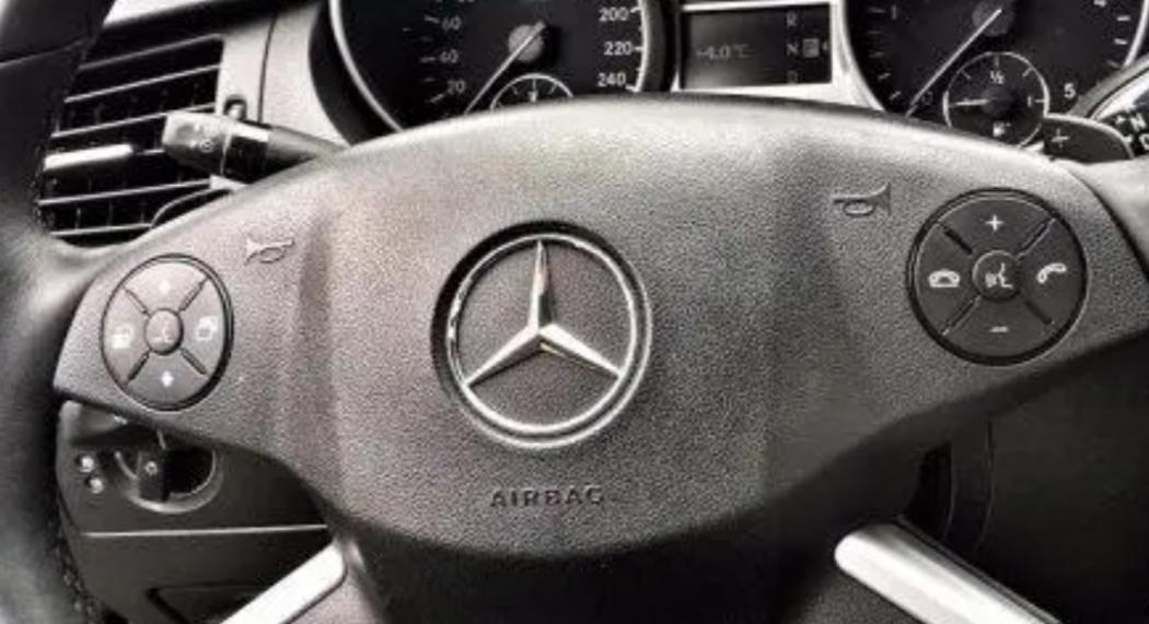 Mercedes-Benz Digugat terkait Masalah Airbag 