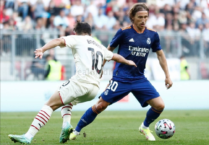 Turunkan Skuad Terbaik, Real Madrid Ditahan Imbang AC Milan di Laga Uji Coba