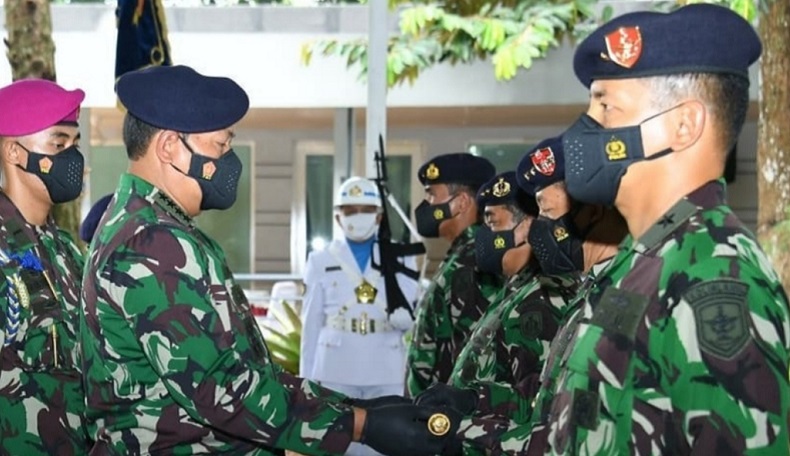 Pimpin Upacara Sertijab, KSAL Tekankan Pembangunan Infrastuktur Lanal di Daerah