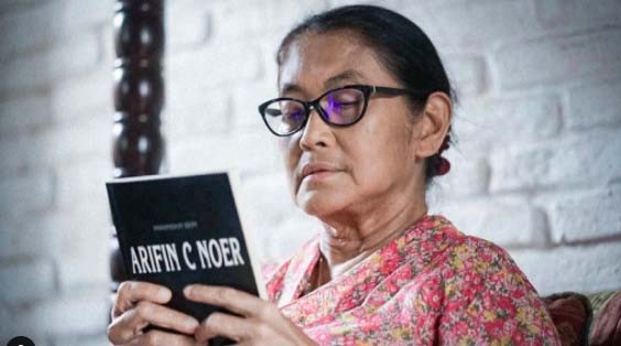 5 Fakta Menarik Jajang C Noer, Istri Setia Melayani Suami hingga Maut Memisahkan 