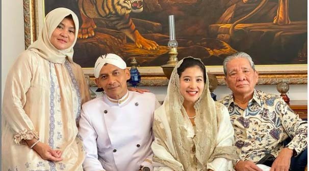 Olivia Zalianty Pamer Foto Bareng Suami, Eddies Adelia: Semoga Jadi Keluarga yang Sakinah