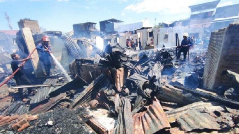Kebakaran Hebat di Makassar, 110 Rumah Warga Ludes Dilalap Api