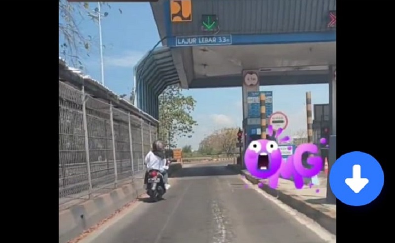Viral 2 Perempuan Pengendara Motor Nyasar Masuk Tol, Netizen: Baru Putus Cinta Ya 