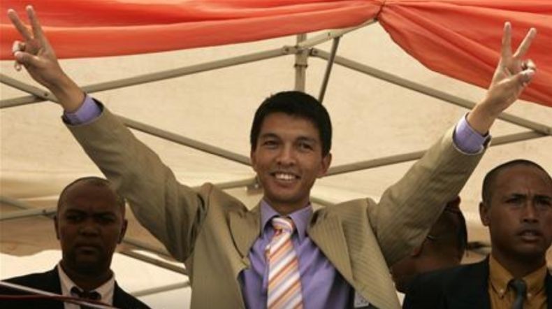 Waduh, Presiden Madagaskar Pecat Semua Menterinya karena Dianggap Berkinerja Buruk