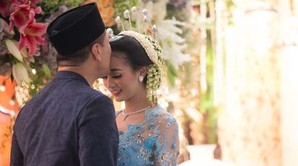 Mengenang Mendiang Istri, Chico Hakim: Happy Anniversary Sayang, Sampai Bertemu di Surga