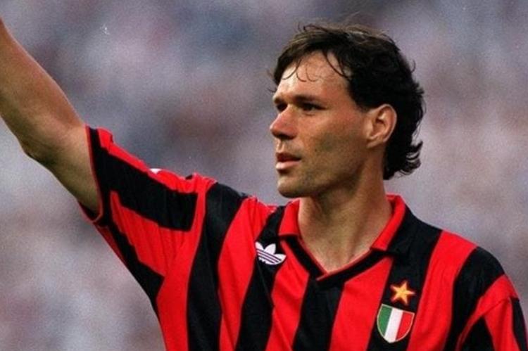 Van Basten Pilih Messi atau Ronaldo? Ini Kata Legenda AC Milan