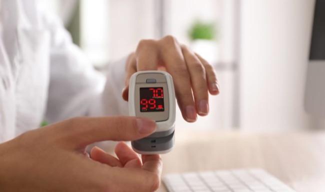 Selain Proning, Lakukan 3 Teknik Ini untuk Tingkatkan Saturasi Oksigen