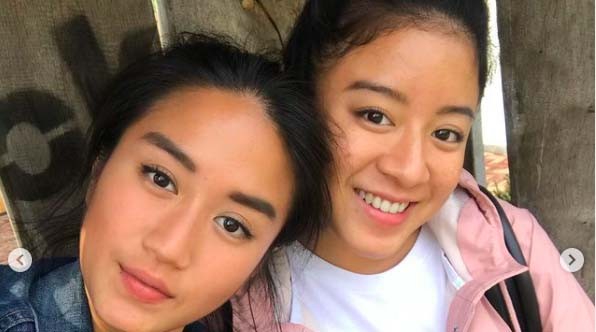 Renatta Moeloek Pamer Foto Mesra Bareng Kakak, Netizen: Cakep Banget