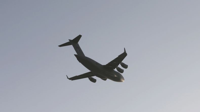 Taliban Larang Perempuan Tanpa Pendamping Laki-Laki Naik Pesawat