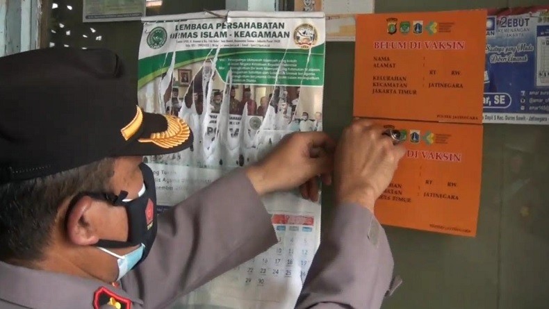 Warga Belum Vaksin Diminta Jangan Kaget Tiba-Tiba Didatangi Polisi ke Rumah
