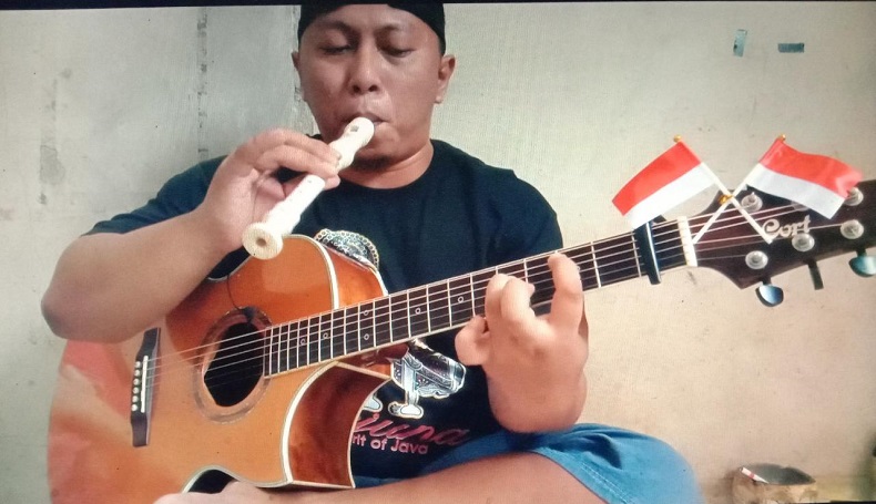 Gitaris Alip Ba Ta Gebrak Agustusan dengan Fingerstyle Ibu Pertiwi, Suasana Jadi Haru