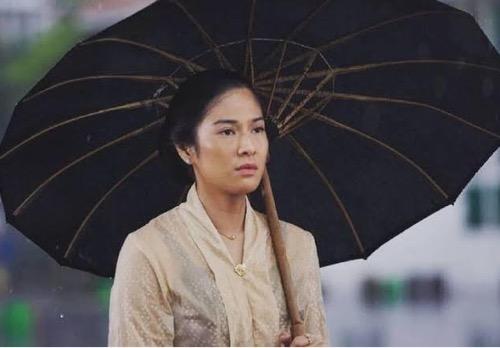 7 Artis Wanita yang Dermawan, Nomor 6 Beri Kado Mobil Mewah untuk ART