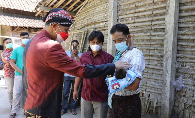  Kisah Pilu Bapak 3 Anak Rawat Bayi Berusia 25 Hari yang Ditinggal Ibunya karena Covid-19