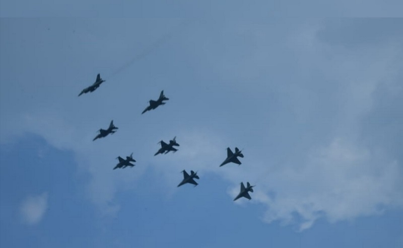 Atraksi Flypass Pesawat Tempur TNI AU Meriahkan Upacara HUT ke-77 RI di Istana