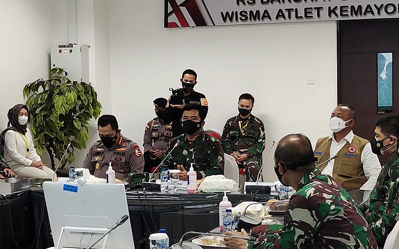 Kunjungi RSDC Wisma Atlet, Panglima TNI Ingatkan Perang Lawan Covid-19 Belum Selesai