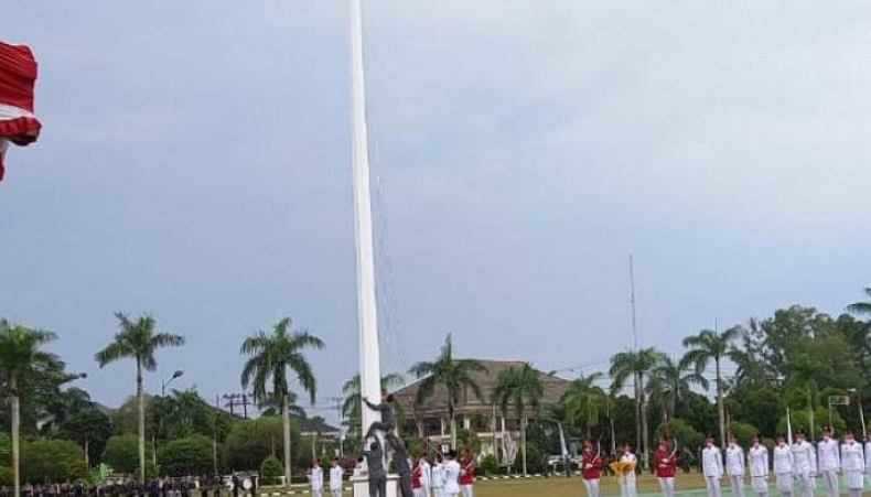 Upacara Kemerdekaan di Babel Diwarnai Insiden Tali Bendera Putus