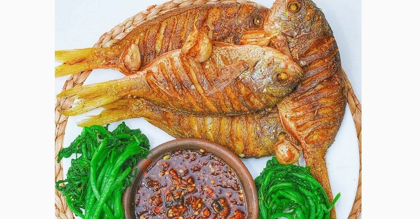 Lezatnya Ikan Goreng Sambal Kecap, Makin Nikmat Disantap dengan Lalapan