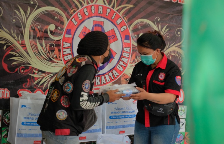Gerakan Semangat Saling Bantu, Astra Salurkan 30.000 Paket Makanan untuk Pengemudi Ojek Online 