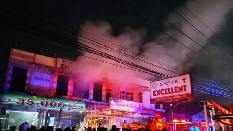 Apotek di Agam Terbakar, Diduga akibat Tabung Oksigen yang Bocor