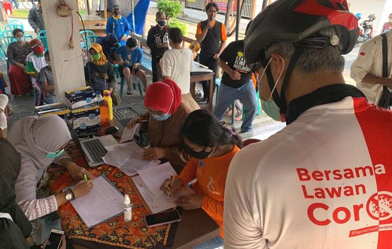 Gembiranya Penyandang Disabilitas Disuntik Vaksin Sinopharm Perdana