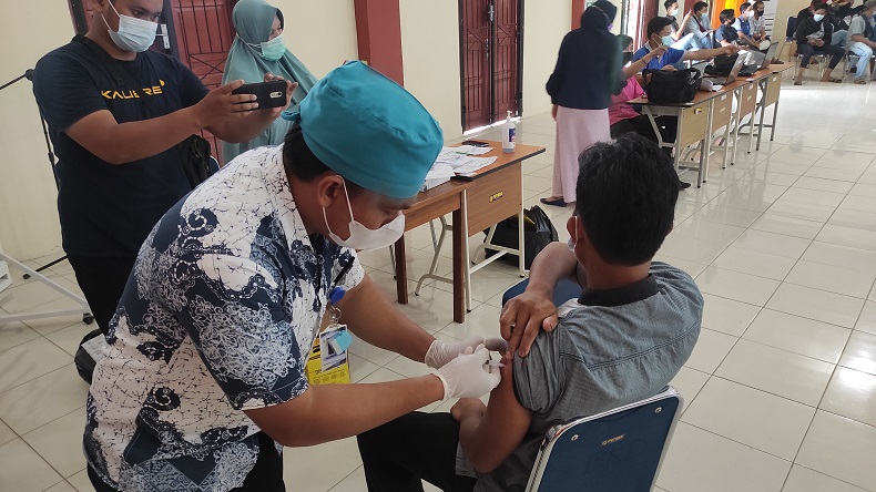 5.000 PMKS di Jakbar Disuntik Vaksin Awal September