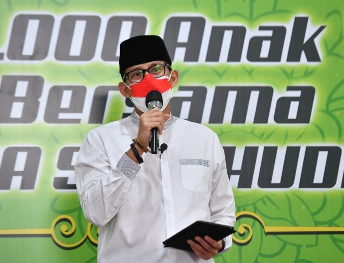 Rayakan 10 Muharam, Sandiaga Uno Bagikan 10.000 Beasiswa Untuk Anak Yatim Piatu