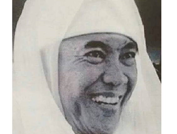 Kisah Bung Karno Merangkak ke Makam Rasulullah hingga Lepas Atribut Kepangkatan