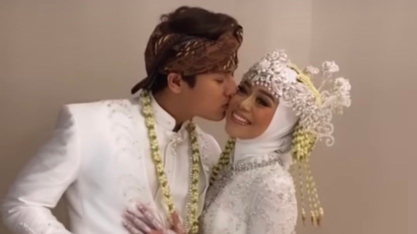 Sah Jadi Suami-Istri, Begini Foto Mesra Lesti Kejora dan Rizky Billar 