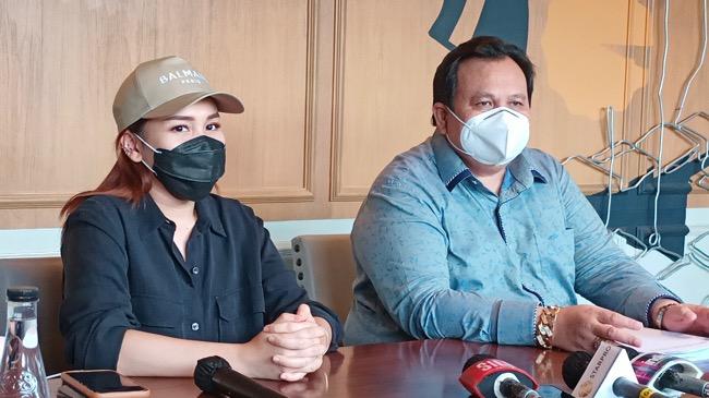 Ayu Ting Ting Resmi Laporkan ke Polisi Akun Haters yang Hina Anak