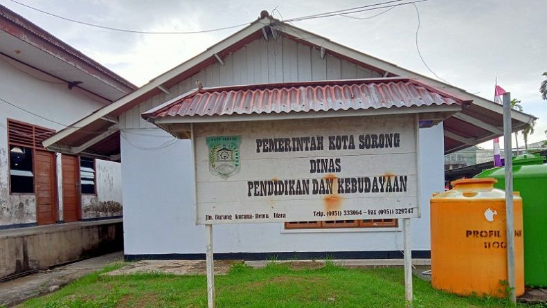 Jadi Tersangka Dugaan Korupsi, Kepala Dinas Pendidikan Sorong Diamankan Polisi