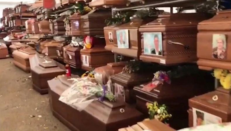 Penampakan Ratusan Peti Jenazah Pasien Covid-19 Ditelantarkan Tak Buru-Buru Dikubur 