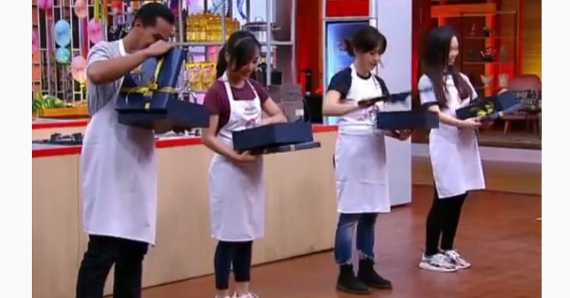 Sajikan Hidangan Spesial HUT RCTI, Top 4 MasterChef Indonesia Dapat Kejutan Kado