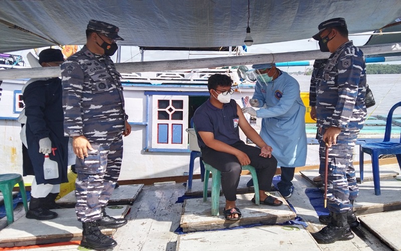 Lanal Banjarmasin Kembali Sasar Vaksinasi Covid-19 bagi Warga Pesisir 