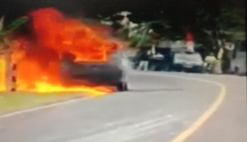 Geger, Suzuki Carry Terbakar Hebat di Jalan Raya Banjar-Pangandaran