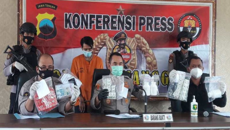 Diduga Edarkan Obat Terlarang, Pria Asal Temanggung Ditangkap Polisi  