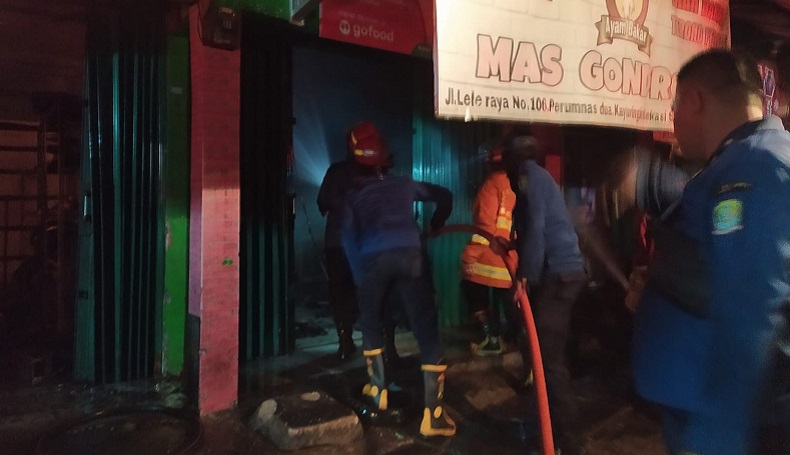 Korsleting Listrik, Empat Ruko di Bekasi Hangus Terbakar