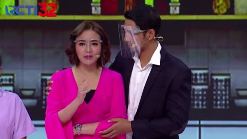 Rayakan HUT Ke-32 RCTI, Andin Cantik Pakai Jam Tangan Seharga Rp332 Juta dan Aldebaran Tampan dengan Jas Hitam