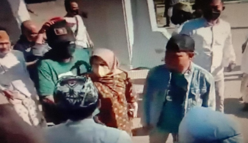 Pelantikan Perangkat Keraton Kasepuhan Cirebon Ricuh, 2 Kubu Sultan Bentrok