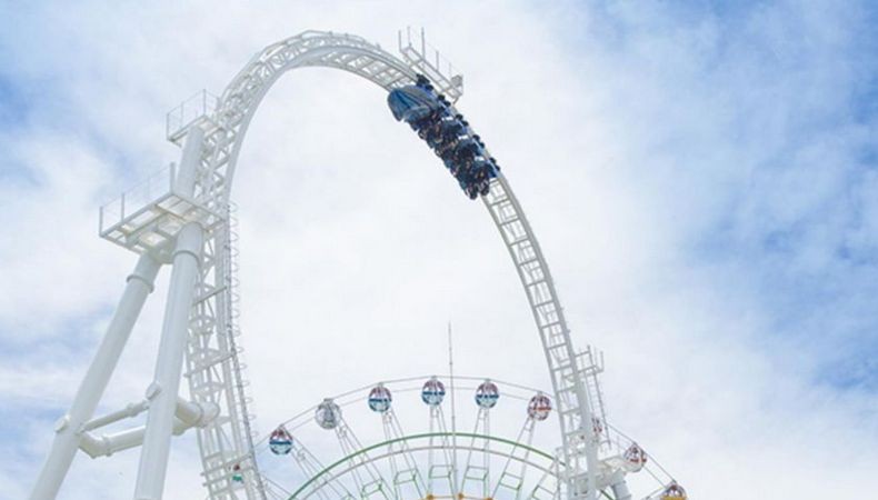 Rollercoaster di Jepang Ditutup Setelah 4 Pengguna Patah Tulang