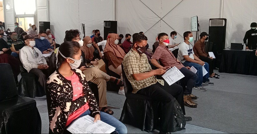 Suasana Vaksin Ke-2 di Sentra MNC Kebon Jeruk Berjalan Lancar dan Tertib