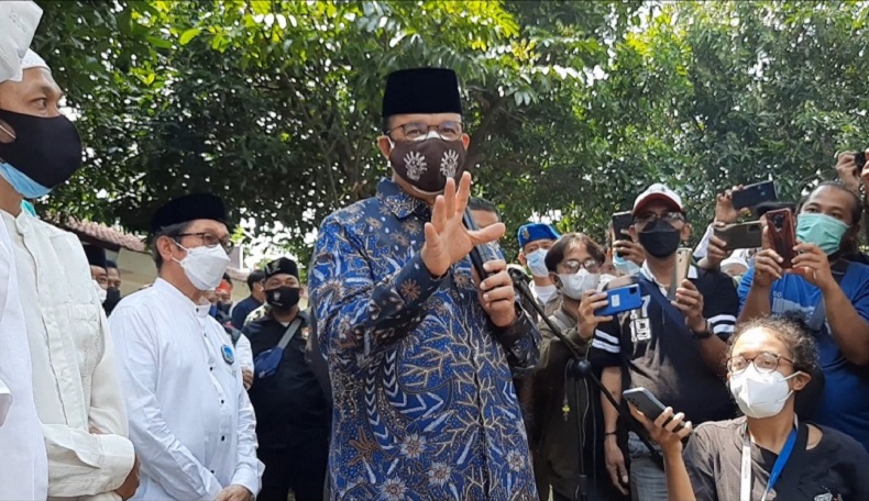 Kasus Covid-19 Melandai, Anies Puji Kerja Sama Solid Bak Avengers