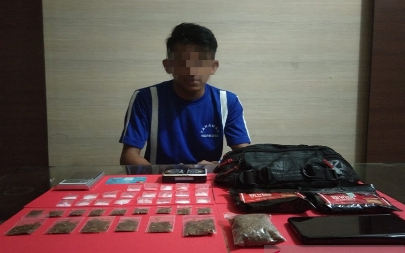 RW Edarkan Narkoba di Sukabumi, Ditangkap Polisi saat Antarkan Pesanan Sabu