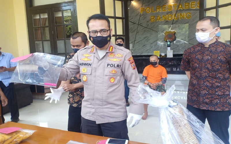 Pembunuh Wanita Dalam Selimut di Sungai Cidurian Rancasari Bandung Tertangkap 
