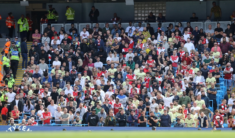 Sangat Frustrasi! Fans Arsenal Ikut Selebrasi saat Pemain Man City Cetak Gol